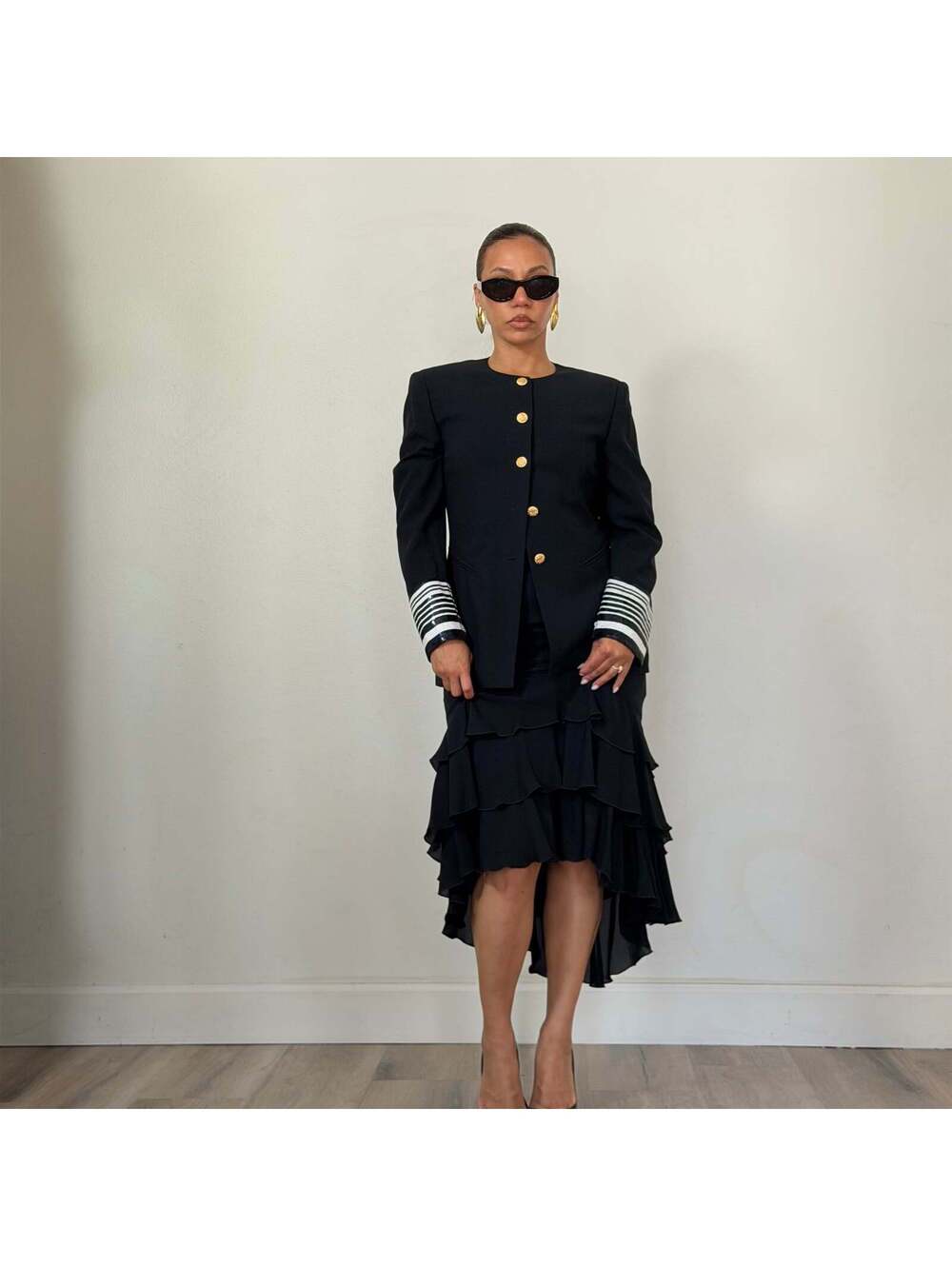 Escada - Picture 6 of 8